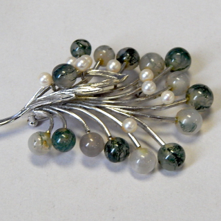 Stg Silver ,Cultured Pearl and Green Agate Brooch