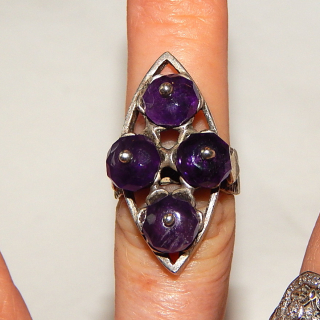 Small size Amethyst and Silver Vintage RING