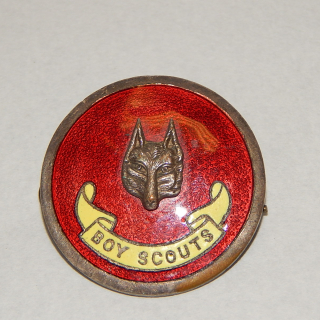 RED Enameled BOY SCOUTS 38mm Badge
