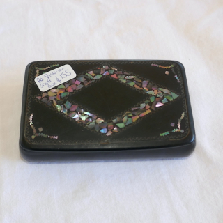 Beautiful Antique Victorian Mother of Pearl Inlaid Paper Mache Lacquer Snuff Box