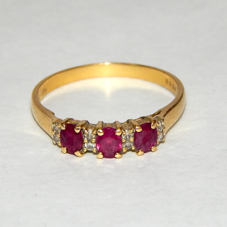 18ct Ruby and Diamond 11 Stone Ring