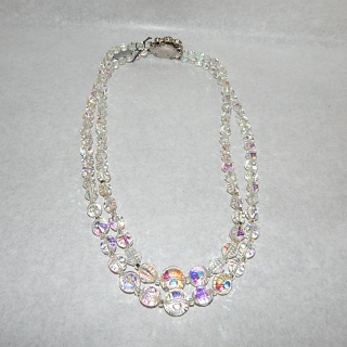 Double string of colourful crystal beads with flower clasp