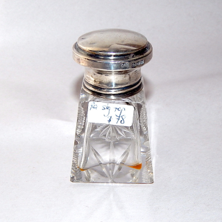 Sterling Silver topped Scent bottle. 1914