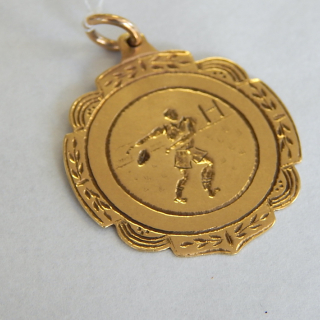 Vintage RUGBY 9ct Gold fob