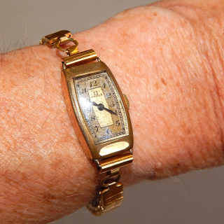 Vintage Omega Ladies Wrist Watch