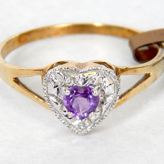 Pretty Amethyst and Diamond Heart Ring 9ct Gold
