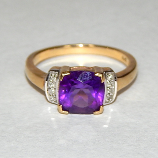 9ct gold Diamond and Amethyst pre loved Ring