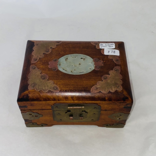 Vintage lockable Asian jewellery box