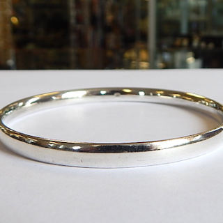 Solid 30.5 gm Sterling Silver Bangle