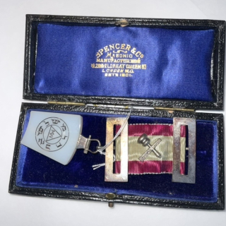 Vintage MASONIC boxed Medal