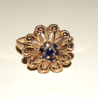 Stunning SAPPHIRE & 9ct Gold Flower Ring