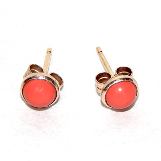 9ct Gold 4mm Coral Stud Earrings