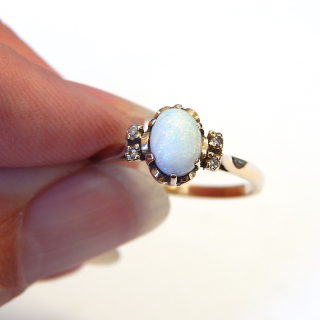 9ct Opal and Diamond Ring