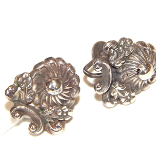 Silver Flower screw in earrings