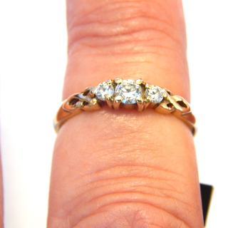 9ct 3 Stone Diamond Ring