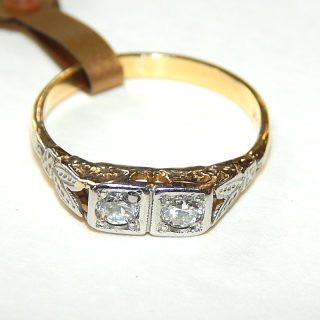 Antique 18ct Gold, Platinum and Diamond 2 stone ring