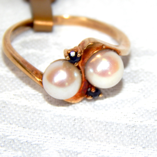 Vintage 9ct gold Cultured Pearl and Sapphire Dress Ring