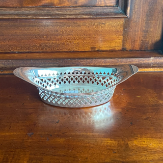 Sheffield 1903 Sterling Silver little cut out bowl
