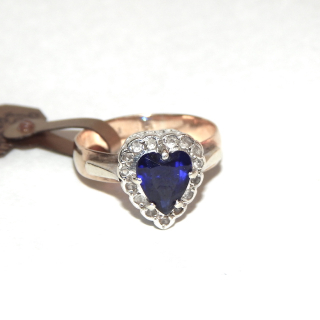 9ct Gold Sapphire Heart Shaped Ring