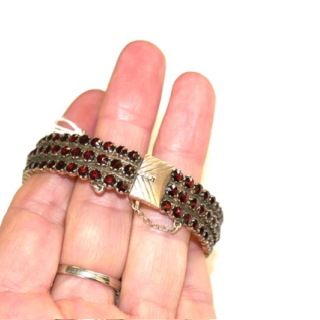 Garnet smothered Vintage snap bracelet