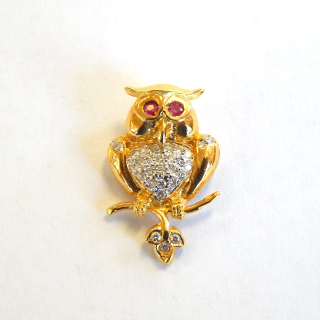 18ct Gold Ruby & Diamond Owl Pendant