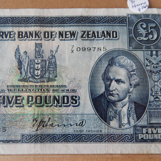 NZ Five Pound Bank Note. signed HANNA