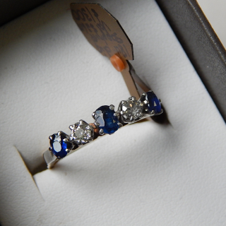 18ct Diamond and Sapphire Ring. Valued $2610