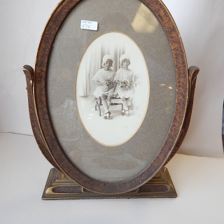 Antique Oval Swing Picture Frame